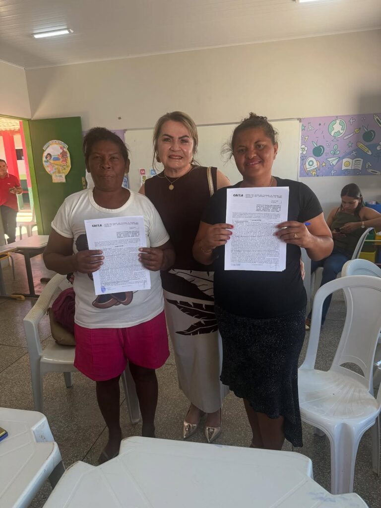 539352145_17868814521429332_1361293432498816855_n-768x1024 Fartura do Piauí celebra assinatura de 91 contratos do Minha Casa Minha Vida Rural